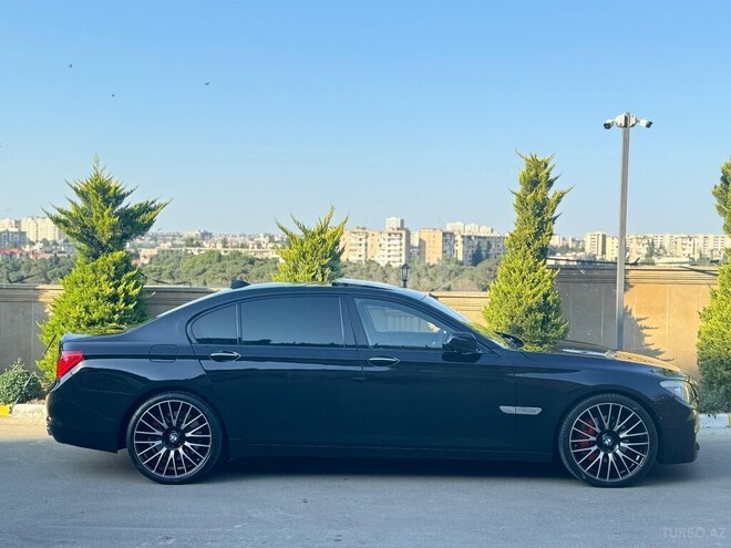 BMW 750 2010, 289,000 km - 4.4 l - Bakı