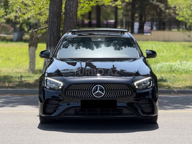Mercedes E 300 de-1