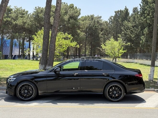 Mercedes E 300 de-4