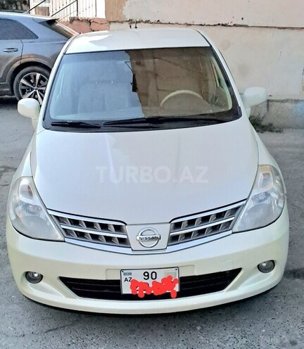 Nissan Tiida-1
