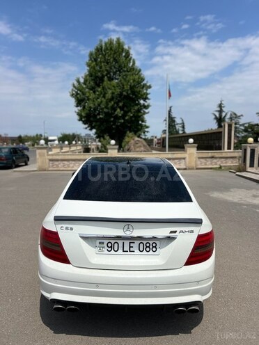 Mercedes C 300 2007, 298,000 km - 3.0 l - Qazax