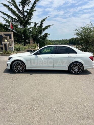 Mercedes C 300 2007, 298,000 km - 3.0 l - Qazax