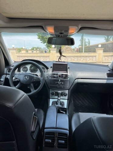Mercedes C 300 2007, 298,000 km - 3.0 l - Qazax