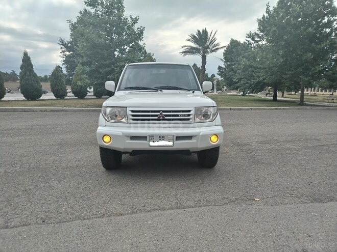 Mitsubishi Pajero io 1999, 333,333 km - 1.8 л - Gəncə
