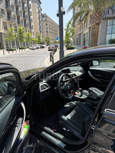 BMW 320-2