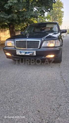 Mercedes C 240 1998, 458,000 km - 2.4 l - Quba