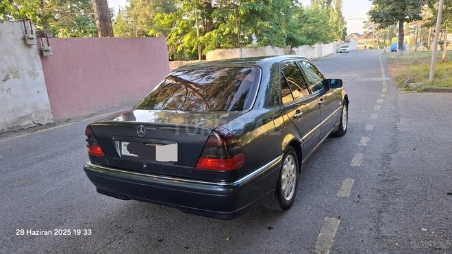 Mercedes C 240 1998, 458,000 km - 2.4 l - Quba