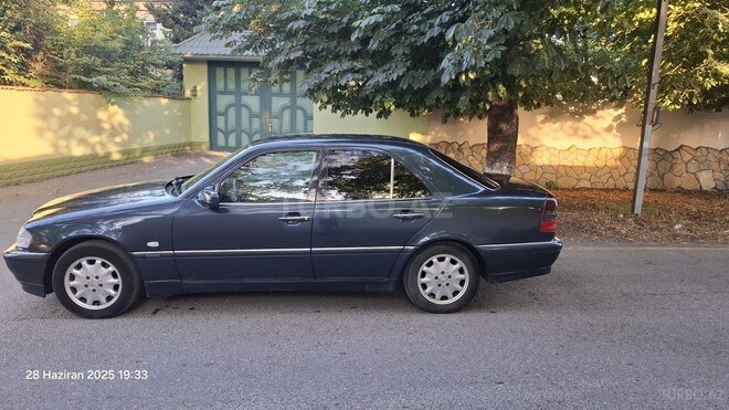 Mercedes C 240 1998, 458,000 km - 2.4 l - Quba