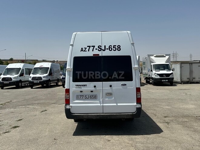 Ford Transit-7