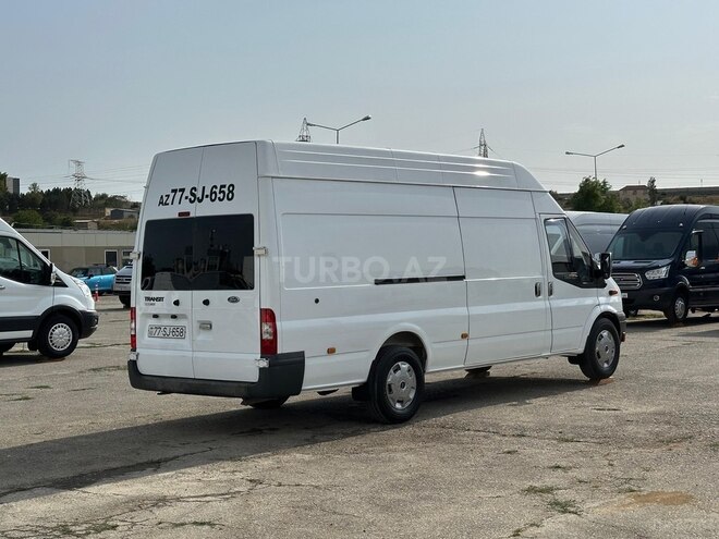Ford Transit-4