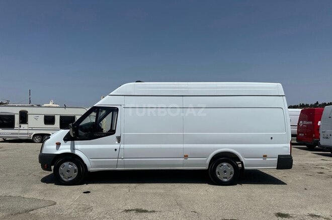 Ford Transit-6
