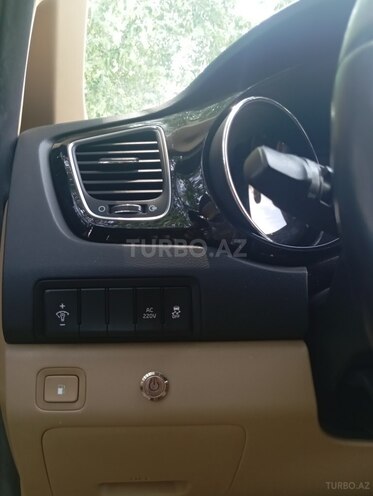 Kia Carnival 2015, 204,000 km - 2.2 l - Naftalan