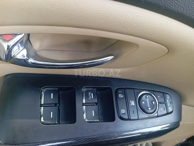 Kia Carnival 2015, 204,000 km - 2.2 l - Naftalan