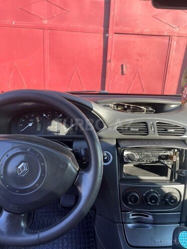 Renault Laguna-4