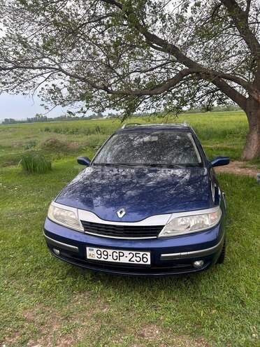 Renault Laguna-10