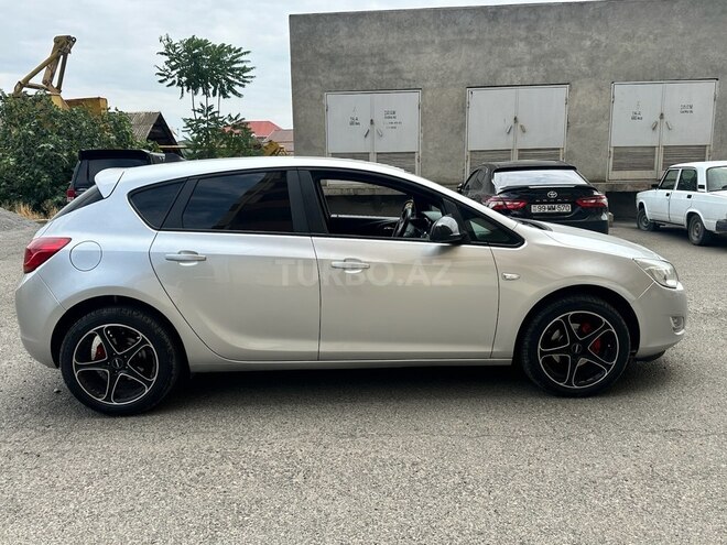 Opel Astra 2011, 265,000 km - 1.3 l - Gəncə
