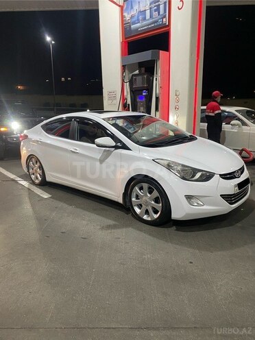 Hyundai Elantra 2013, 170,000 km - 1.8 l - Quba