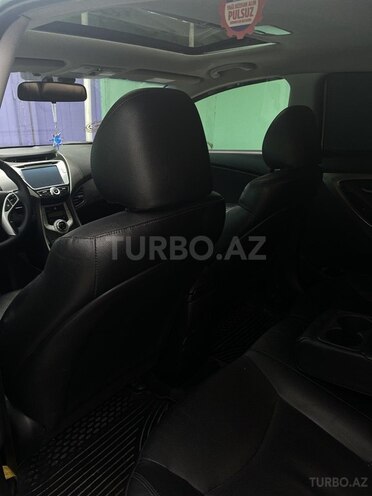 Hyundai Elantra 2013, 170,000 km - 1.8 l - Quba