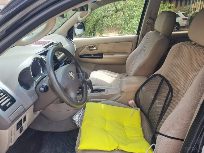 Toyota Fortuner-9