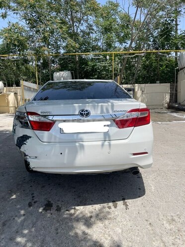 Toyota Camry-9