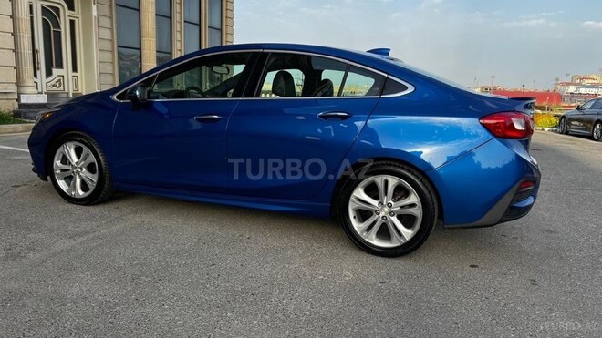 Chevrolet Cruze-11