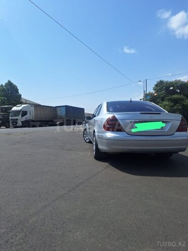 Mercedes E 270 2003, 450,000 km - 2.7 l - Bakı