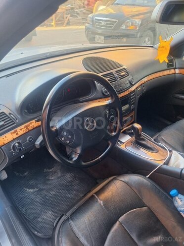 Mercedes E 270 2003, 450,000 km - 2.7 l - Bakı