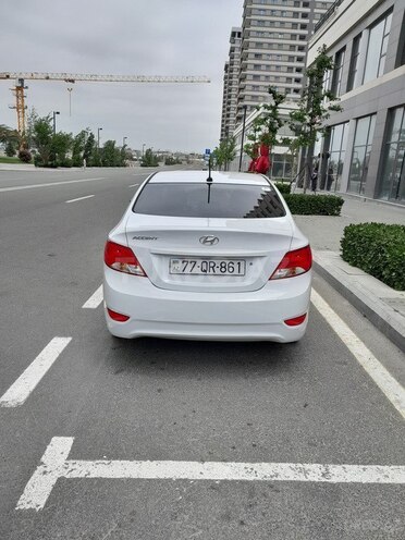 Hyundai Accent 2017, 100,800 km - 1.6 л - Bakı