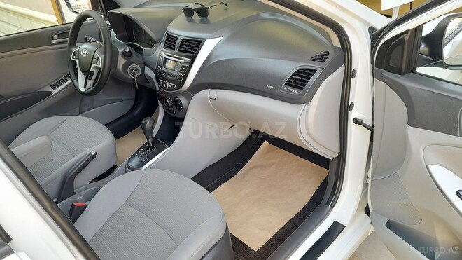 Hyundai Accent 2017, 100,800 km - 1.6 л - Bakı