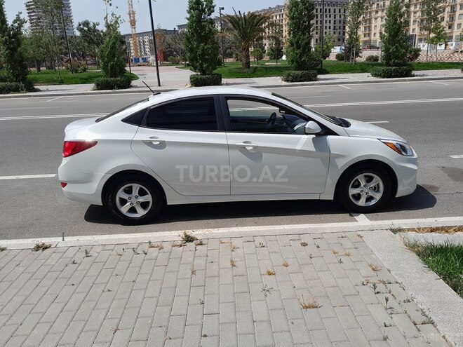 Hyundai Accent 2017, 100,800 km - 1.6 л - Bakı