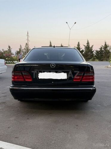 Mercedes E 320 1999, 514,500 km - 3.2 l - Yevlax