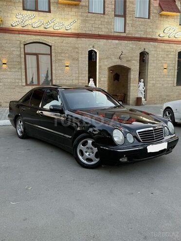 Mercedes E 320 1999, 514,500 km - 3.2 l - Yevlax