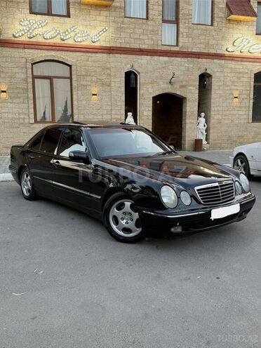 Mercedes E 320 1999, 514,500 km - 3.2 l - Yevlax