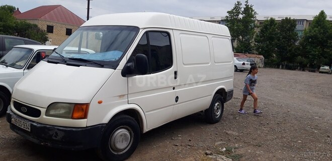 Ford Transit-2