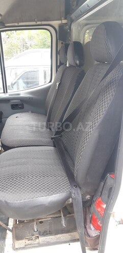 Ford Transit-7