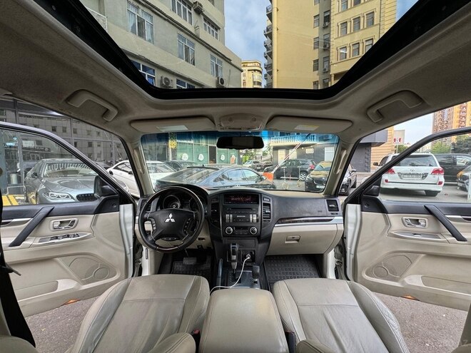 Mitsubishi Pajero 2010, 195,000 km - 3.5 l - Bakı
