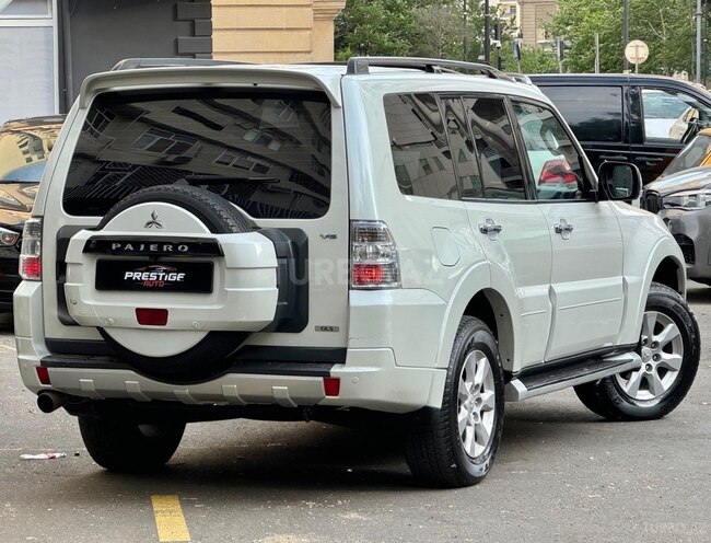 Mitsubishi Pajero 2010, 195,000 km - 3.5 l - Bakı
