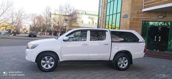 Toyota Hilux 2012, 288,250 km - 2.5 л - Bakı
