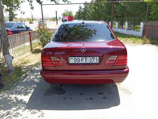 Mercedes E 200 1999, 338,552 km - 2.0 l - Hacıqabul