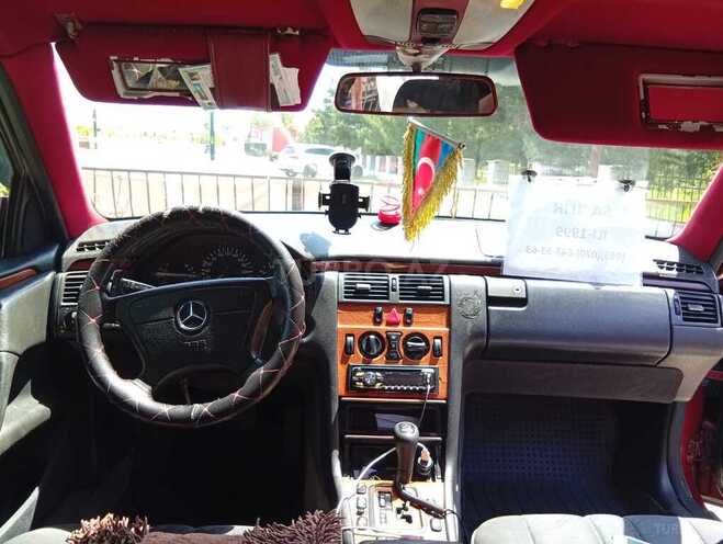Mercedes E 200 1999, 338,552 km - 2.0 l - Hacıqabul