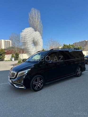 Mercedes V 220 2018, 135,000 km - 2.2 l - Bakı