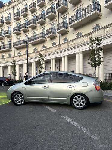 Toyota Prius-3