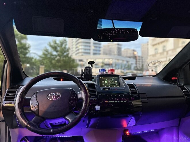 Toyota Prius-10