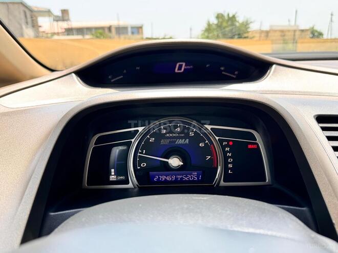 Honda Civic 2008, 280,000 km - 1.3 l - Salyan