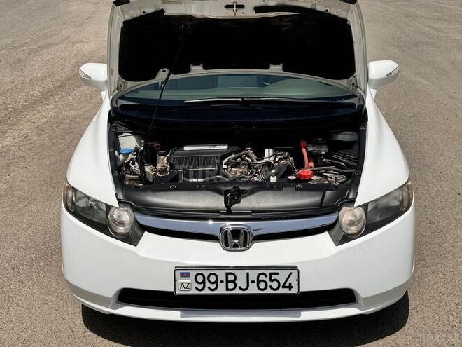 Honda Civic 2008, 280,000 km - 1.3 l - Salyan
