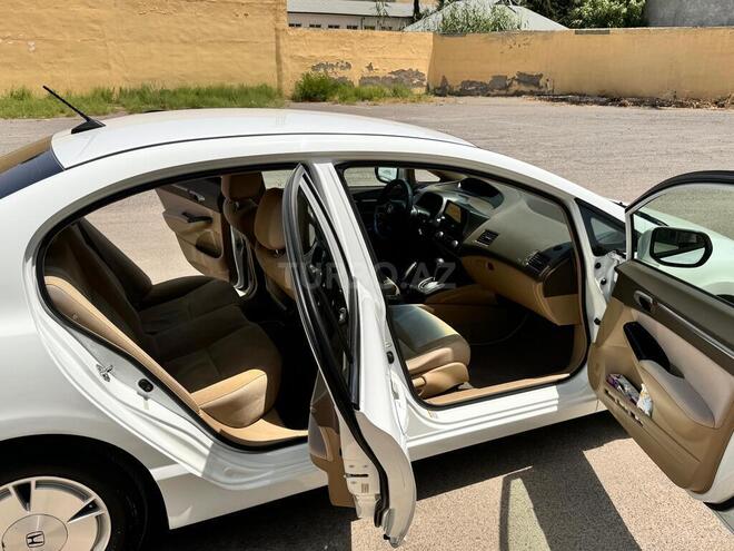 Honda Civic 2008, 280,000 km - 1.3 l - Salyan