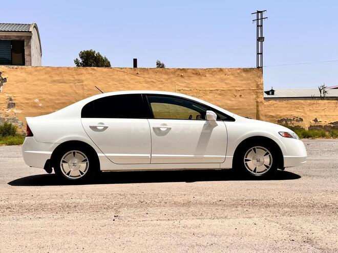 Honda Civic 2008, 280,000 km - 1.3 l - Salyan