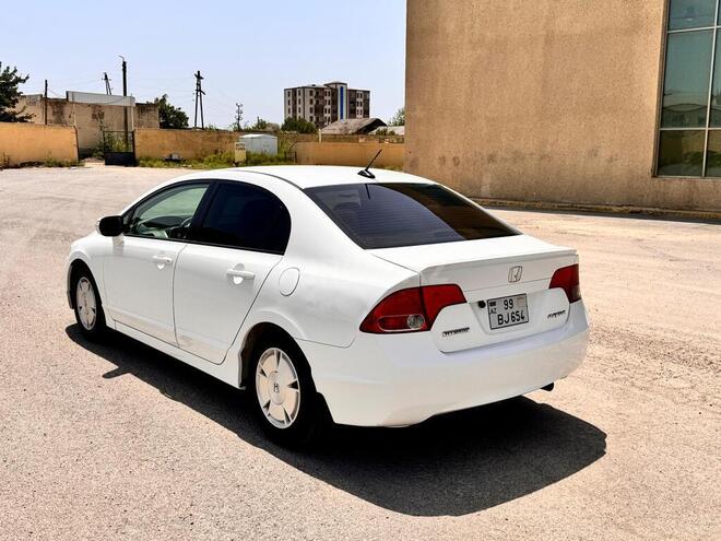 Honda Civic 2008, 280,000 km - 1.3 l - Salyan