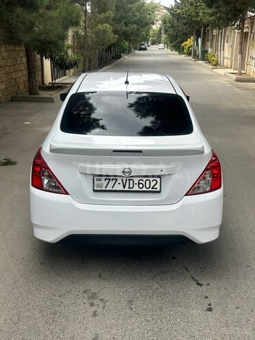 Nissan Sunny-8