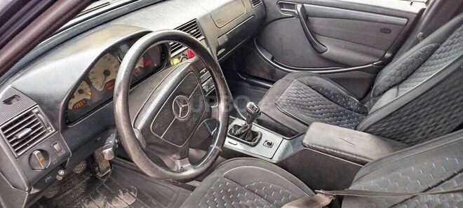 Mercedes C 200 1999, 395,000 km - 2.0 l - Yevlax